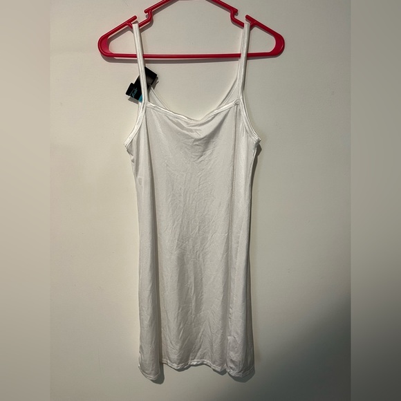 NWT’s Vanity Fair Dual Reversible Neckline Straight/V-Neck Slip Nighty Lounger - Picture 11 of 12